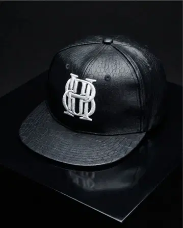 BreatH 블랙 캡 신상