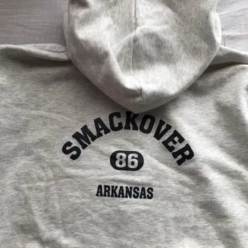 Chico 루즈 로고 맨투맨