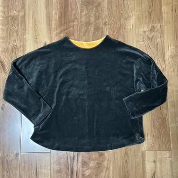 팔라스 팰리스 벨벳 느낌 티셔츠