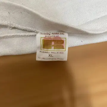 Russell 풋볼 T셔츠 70s 둘러싸인 금색 택