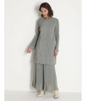 Mila Owen PLEATS 셋업 미라 오웬 셋업