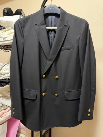 BEAMS PLUS 4버튼 더블 블레이저