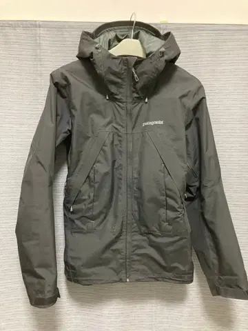 patagonia 후드 부착 마운틴 파카 블랙