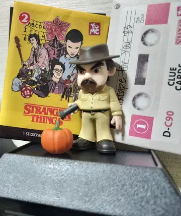 기묘한 이야기 피규어 호퍼 NETFLIX