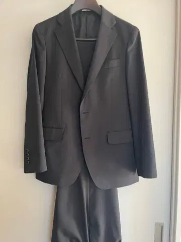 슈트 셀렉트 블랙 슈트