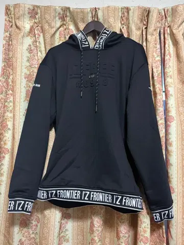 I'Z FRONTIER 후드티