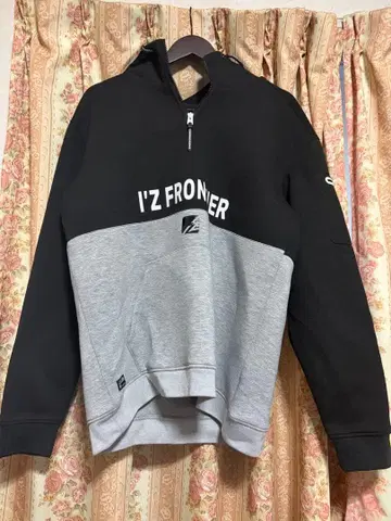 아이즈 프론티어 후드티