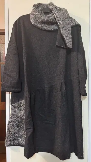 핸드메이드 다크 그레이 울 원피스