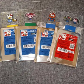 헬로키티 미니 아크릴 스탠드 4개 세트