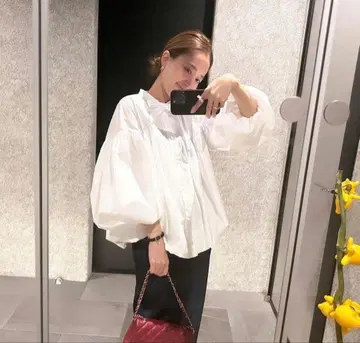 yori 볼륨 개더 블라우스