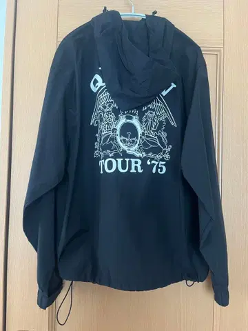 QUEEN 투어 그래픽 점퍼