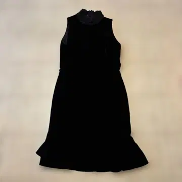 EPRISE 벨벳 블랙 슬리브리스 원피스 사이즈 9