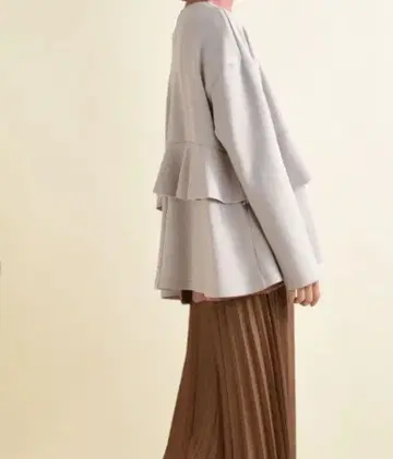 인터플래닛 스펀지 리버 프릴 모조 진주 단추 자켓 새상품 택