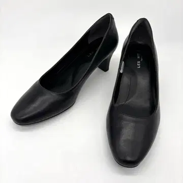 LES MUES 레미유 펌프스 천연 가죽 소가죽 블랙 관혼상제 24.5