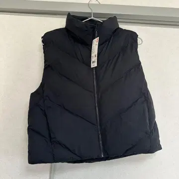 택 포함 유니클로 블랙 퀼팅 다운 베스트