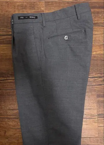 BEAMS F PT01 슬랙스 그레이 사이즈 42 ( S or XS )