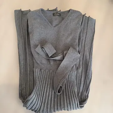 그레이 V넥 플리츠 니트 원피스