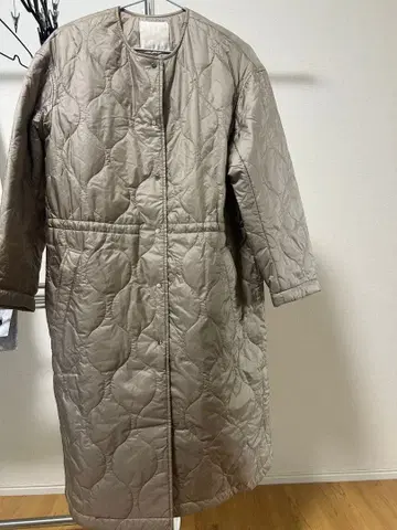 베이지 퀼팅 자켓