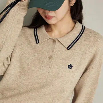 PUBLUX 마리콴트 옷깃 라인 원포인트 자수 니트 피케 셔츠