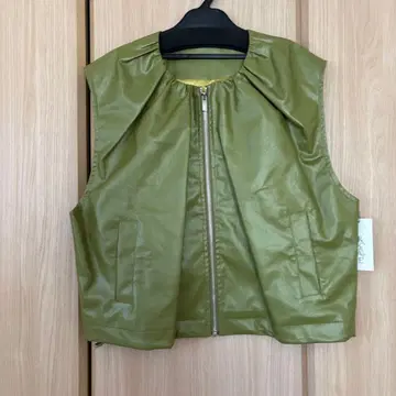 [RADIATE] 카키 가죽 베스트 정가 24,000엔