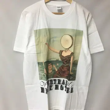 NEUTRAL MILK HOTEL 내추럴 밀크 호텔
