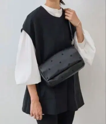 BEARDSLEY 도트 숄더백