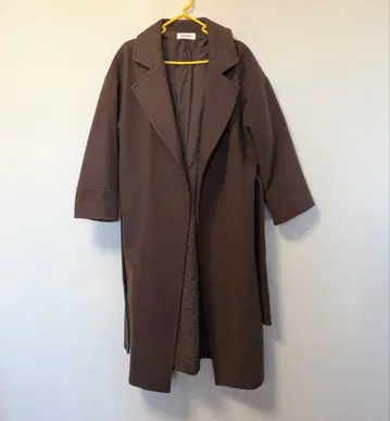 Mila Owen 블랙 벨트 포함 롱 코트