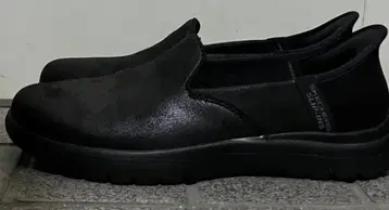 새상품급 스케쳐스 SLIP-INS 블랙 23cm