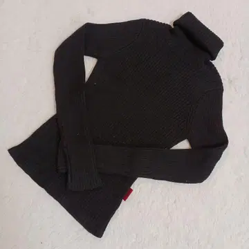 Ozz On 오즈온 터틀넥 스웨터 블랙