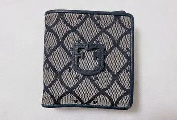 FURLA 모노그램 디자인 접이식 지갑