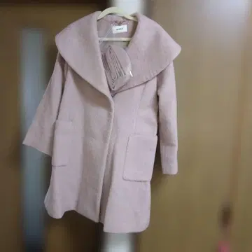 코지마 요나 착용 snidel 핑크 롱 코트