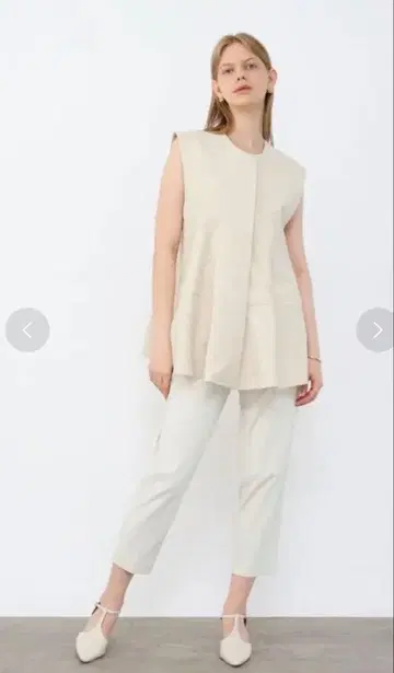 야마다야 Aga 베이지 슬리브리스 베스트 사이즈 38