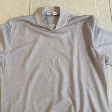 Cucciari 모크넥 니트 긴팔 라이트 그레이