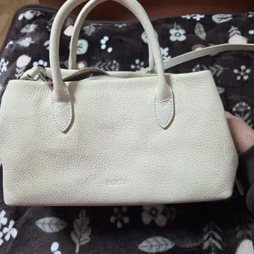 BARCOS 아이보리 가죽 숄더백