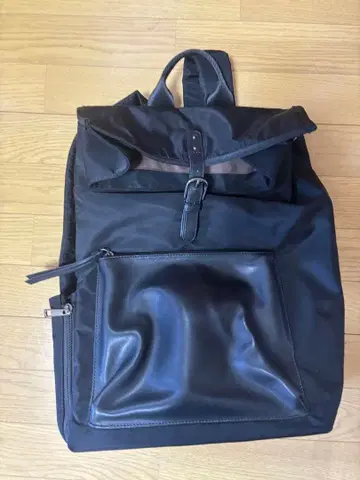 Pc 수납 대응! 블랙 나일론 백팩