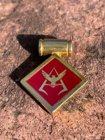 건담 샤아 뒷면에 흠집 있음