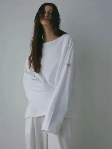 컷오프 커프스 롱Tee (WHITE)