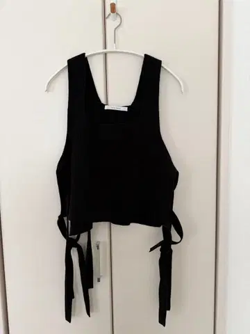 플레인 피플 코튼 린넨 리브 사이드 리본 베스트