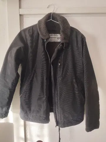 보아 카라 부착 다크 그레이 자켓