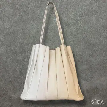 밈셀렉 인조 가죽 절개 플리츠백 숄더 토트