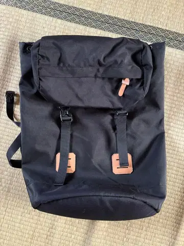 블랙 럭색 백팩