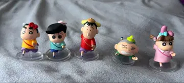 짱구는 못말려(크레용 신짱) x 산리오 캐릭터즈 나란히입니다. 5개 세트