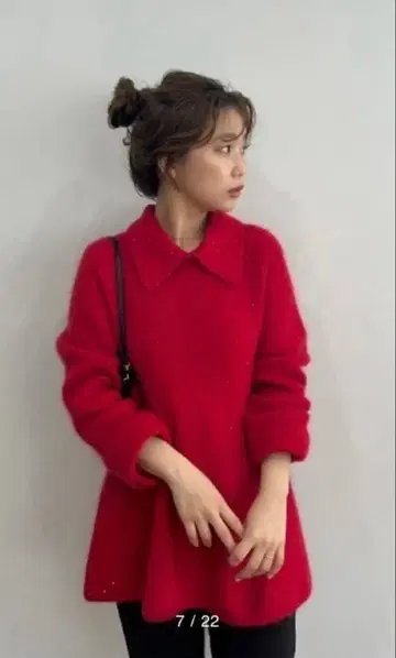 미라 오웬 빨간색 니트