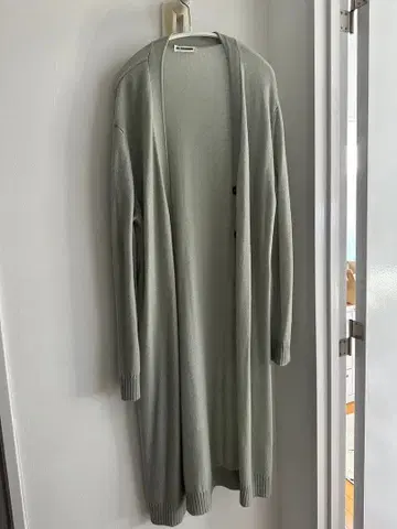 질샌더 그린 계열 롱 가디건 사이즈 36