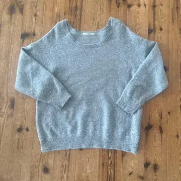 A PUPIL 그레이 니트 라운드넥 긴팔