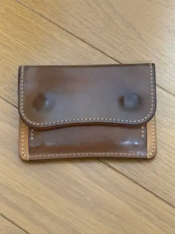 와일드 스완스 텅 쉘 코도반 내추럴