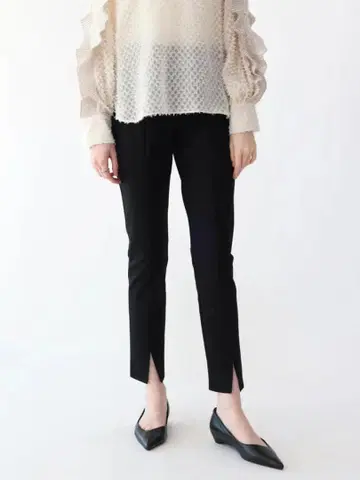 [미사용 새상품] 블랙 슬릿 디자인 팬츠 일본제 Aga