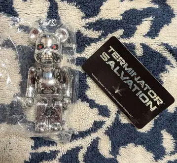 [ 시리즈 18 터미네이터 ] 베어브릭 내부 가방 미개봉 카드 포함