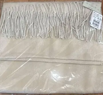 새상품 PECHINCHAR 아이보리 스톨