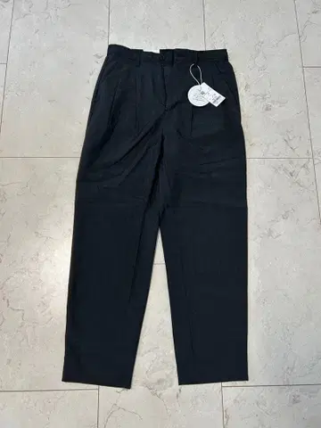 퀵 드라이 턱 테이퍼드 팬츠 II 택 포함 미사용 새상품